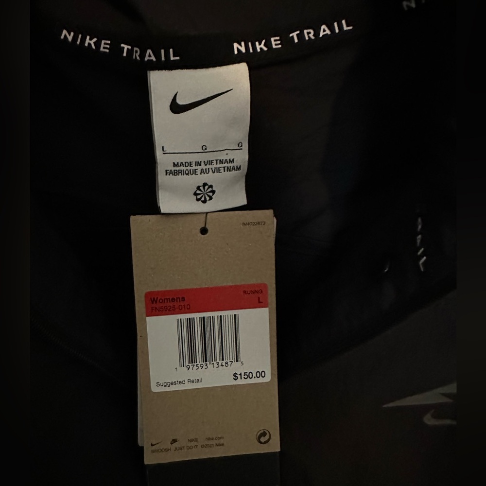 $150 Nike Trail Women’s Repel UV Running Jacket Black Reflective. Size L NWT - Picture 5 of 16